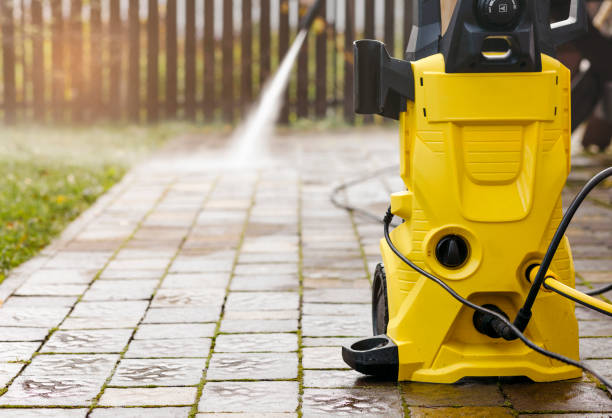 Professional Pressure Washing Services in Britt, IA